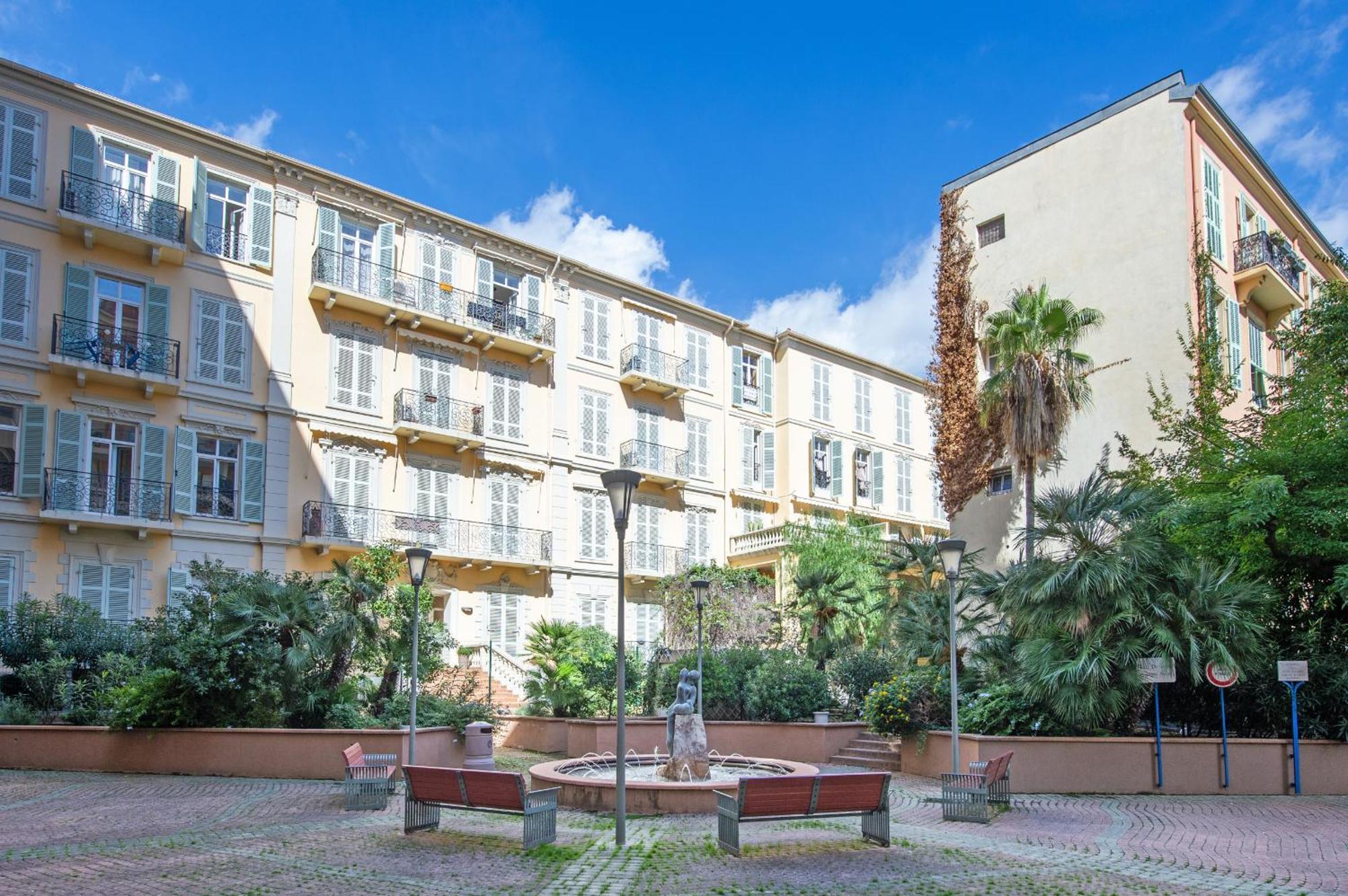 "Aux Rivages Du Parc" Plein Centre, Calme, Plage 芒通 外观 照片